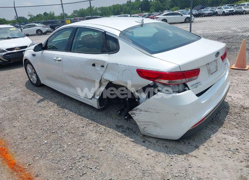 Photo 3 of 2016 Kia Optima EX (VIN 5XXGU4L34GG094831)