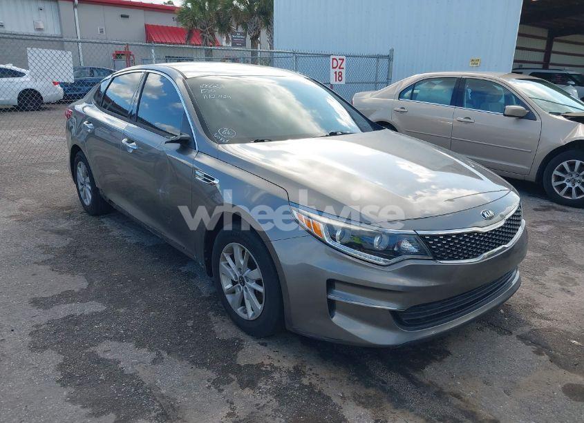 2016 Kia Optima EX (VIN 5XXGU4L34GG106623) main photo
