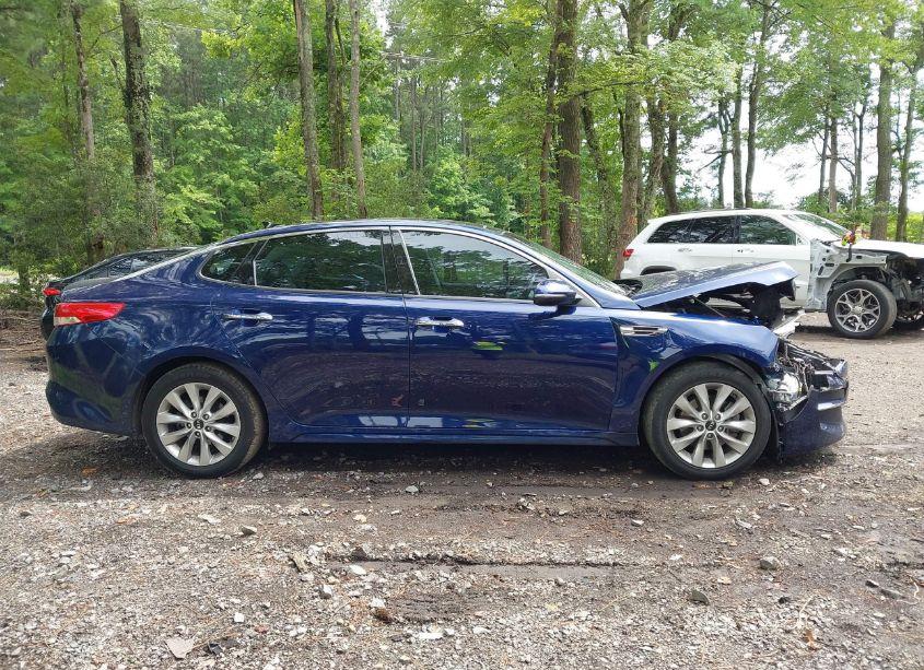 Photo 13 of 2016 Kia Optima EX (VIN 5XXGU4L34GG114429)
