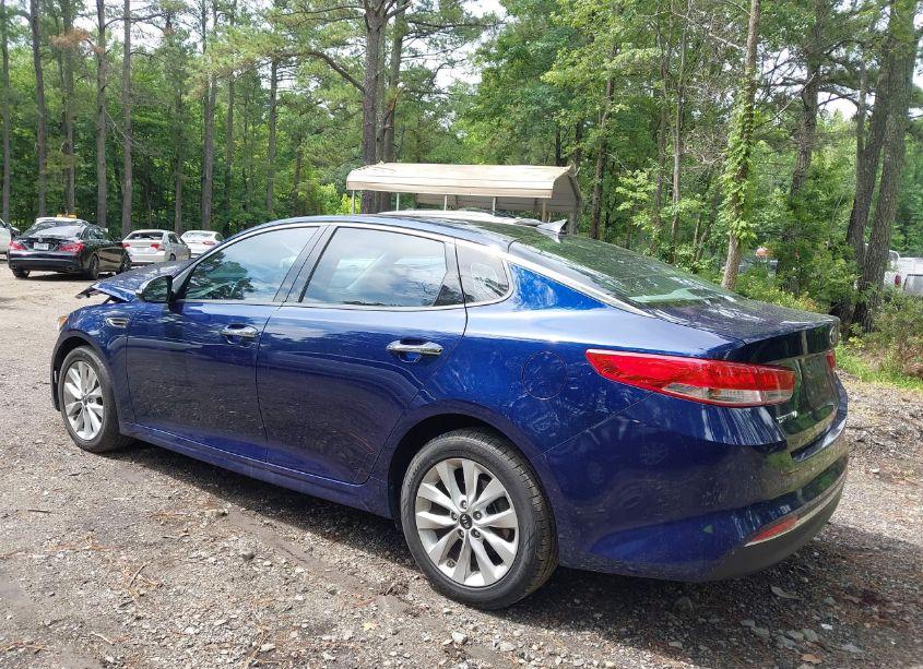 Photo 3 of 2016 Kia Optima EX (VIN 5XXGU4L34GG114429)