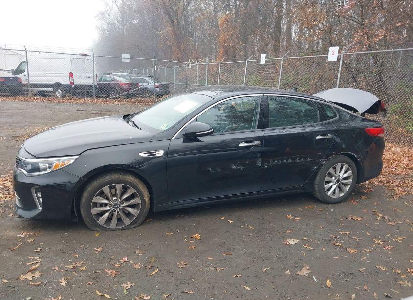Photo 13 of 2018 Kia Optima EX (VIN 5XXGU4L34JG204266)