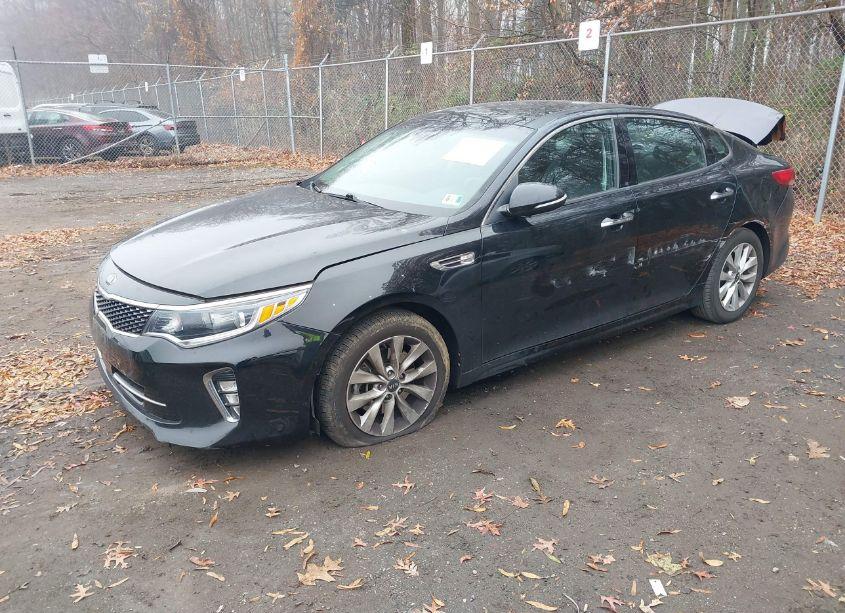 Photo 2 of 2018 Kia Optima EX (VIN 5XXGU4L34JG204266)