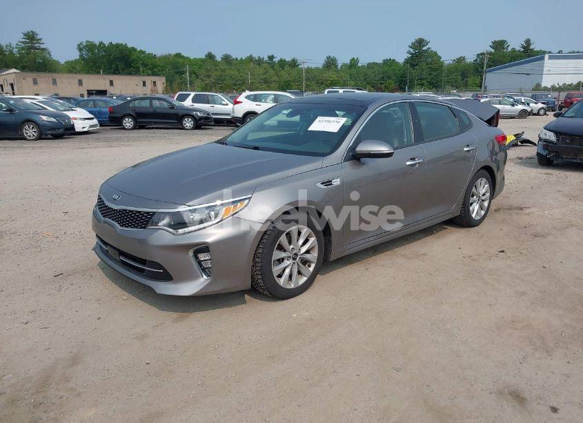 Photo 2 of 2018 Kia Optima EX (VIN 5XXGU4L34JG218135)