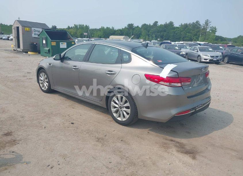 Photo 3 of 2018 Kia Optima EX (VIN 5XXGU4L34JG218135)