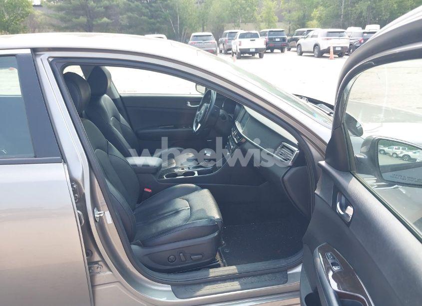 Photo 5 of 2018 Kia Optima EX (VIN 5XXGU4L34JG218135)