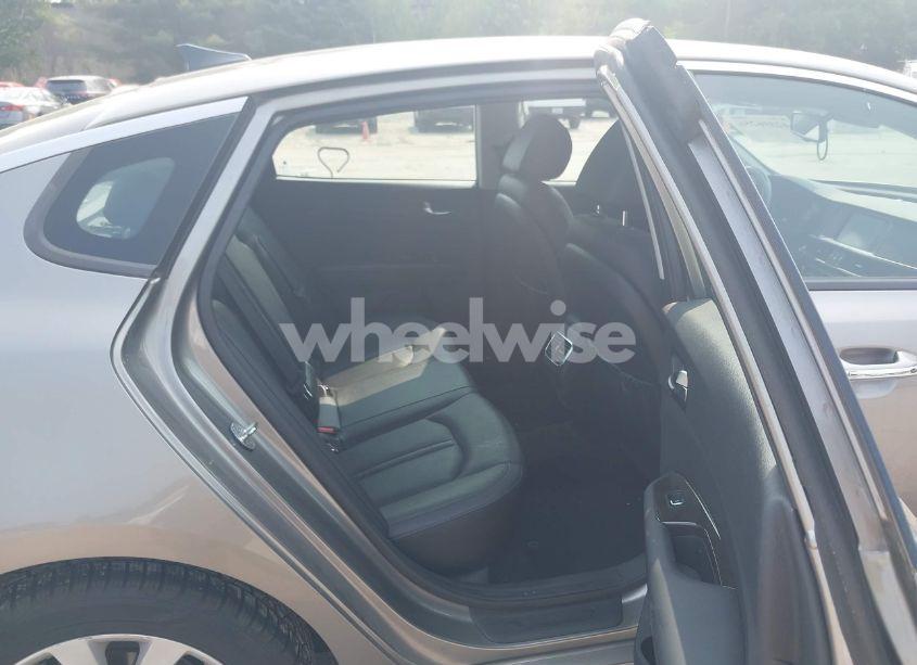 Photo 8 of 2018 Kia Optima EX (VIN 5XXGU4L34JG218135)