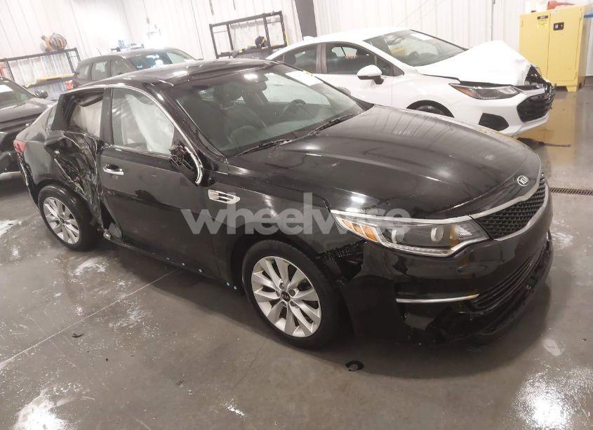 2018 Kia Optima EX (VIN 5XXGU4L34JG247151) main photo