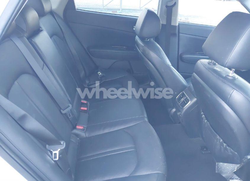 Photo 8 of 2016 Kia Optima EX (VIN 5XXGU4L35GG085863)