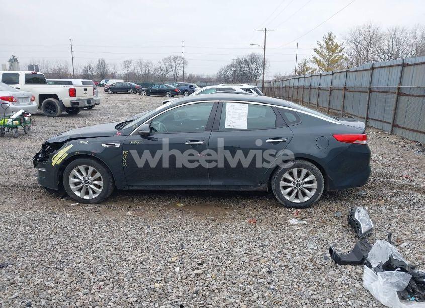 Photo 15 of 2016 Kia Optima EX (VIN 5XXGU4L35GG092537)