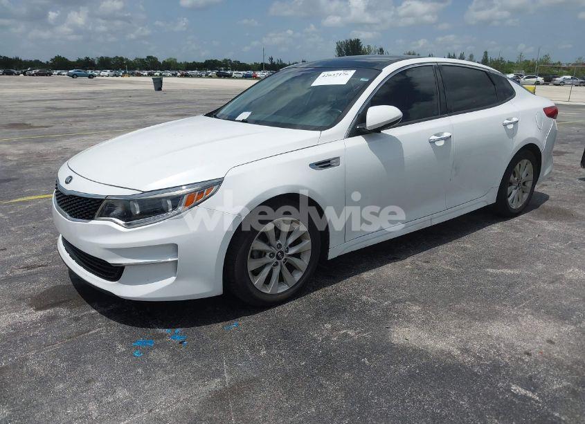 Photo 2 of 2016 Kia Optima EX (VIN 5XXGU4L35GG099911)