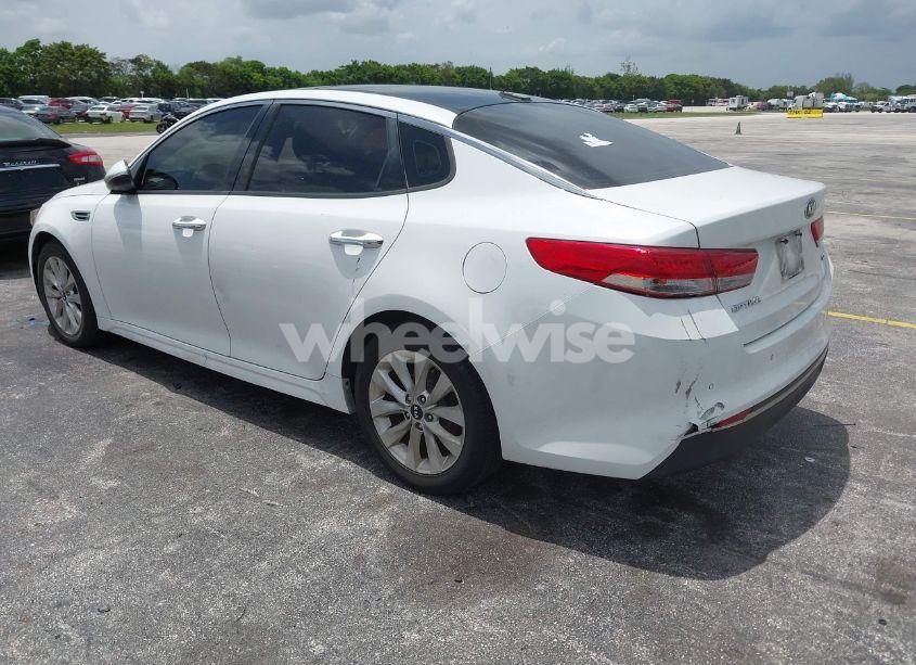 Photo 3 of 2016 Kia Optima EX (VIN 5XXGU4L35GG099911)