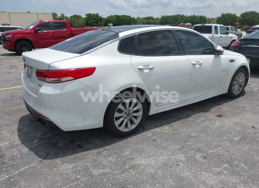 Photo 4 of 2016 Kia Optima EX (VIN 5XXGU4L35GG099911)