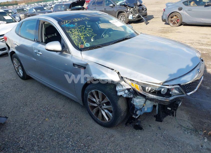 2017 Kia Optima EX (VIN 5XXGU4L35HG130429) main photo