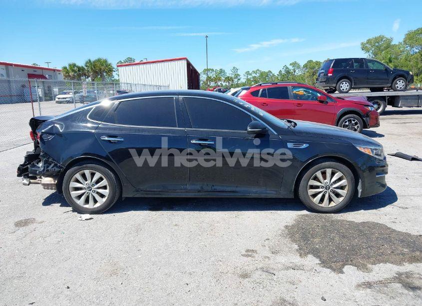Photo 13 of 2017 Kia Optima EX (VIN 5XXGU4L35HG142807)