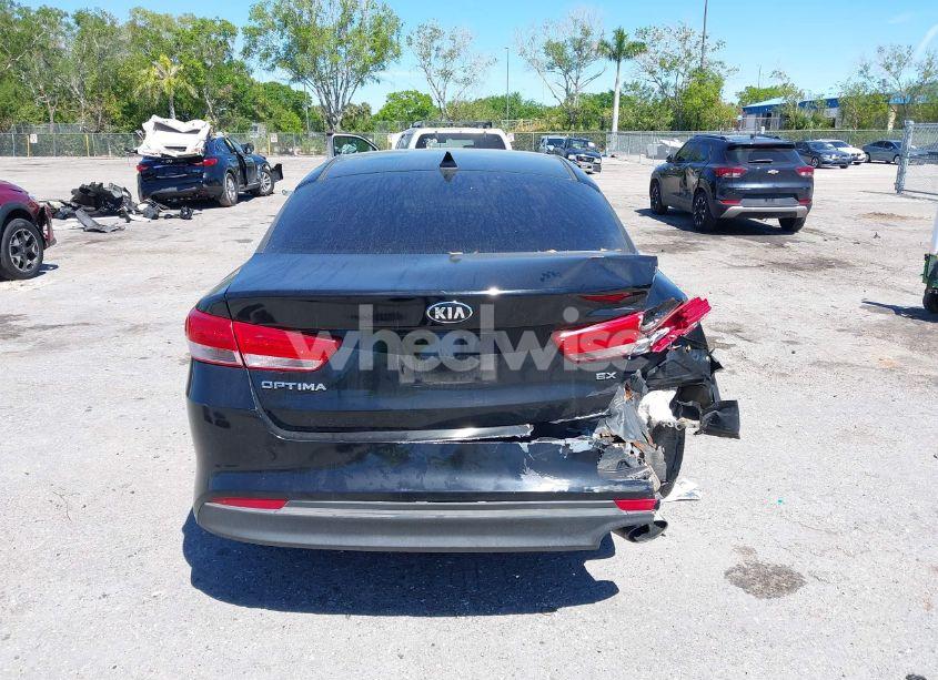Photo 16 of 2017 Kia Optima EX (VIN 5XXGU4L35HG142807)