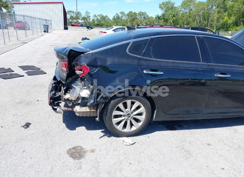 Photo 18 of 2017 Kia Optima EX (VIN 5XXGU4L35HG142807)