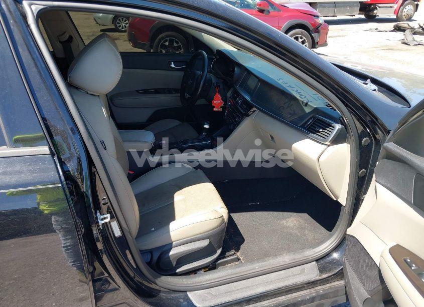 Photo 5 of 2017 Kia Optima EX (VIN 5XXGU4L35HG142807)