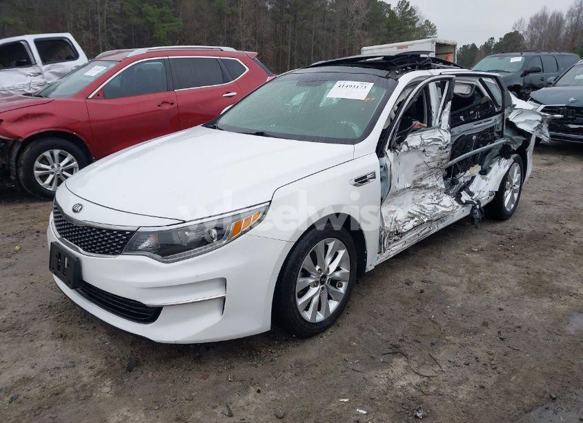 Photo 2 of 2017 Kia Optima EX (VIN 5XXGU4L35HG151426)