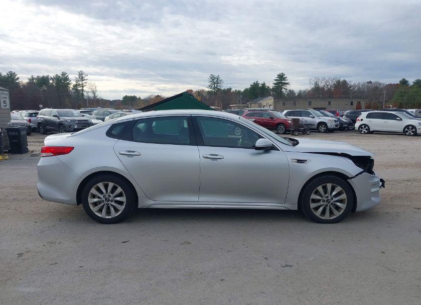 Photo 13 of 2018 Kia Optima EX (VIN 5XXGU4L35JG231587)