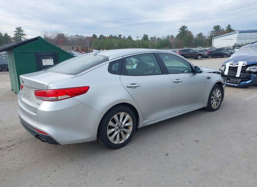 Photo 4 of 2018 Kia Optima EX (VIN 5XXGU4L35JG231587)