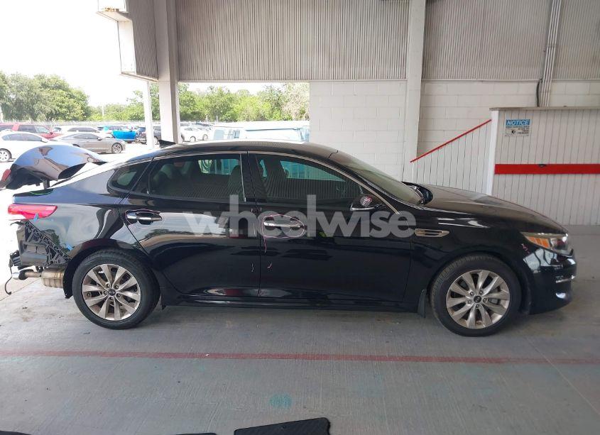 Photo 14 of 2018 Kia Optima EX (VIN 5XXGU4L35JG238233)