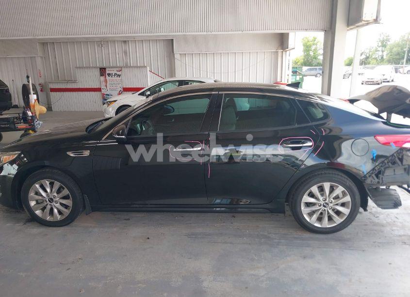Photo 15 of 2018 Kia Optima EX (VIN 5XXGU4L35JG238233)