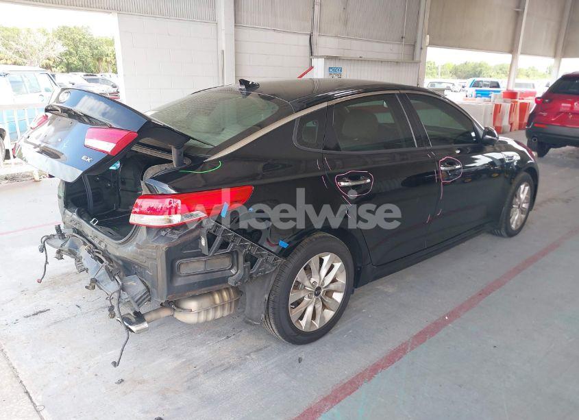 Photo 4 of 2018 Kia Optima EX (VIN 5XXGU4L35JG238233)