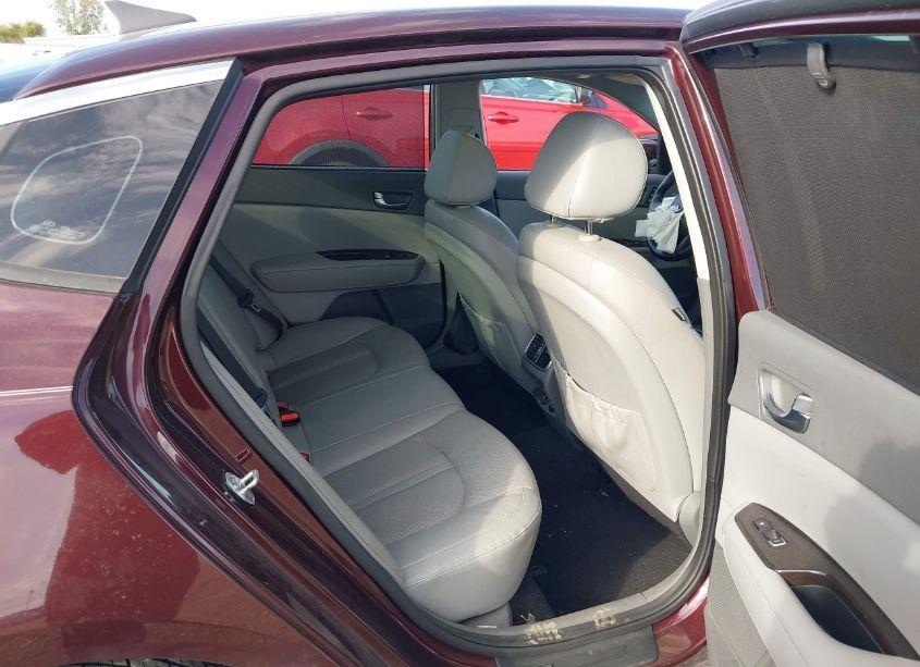 Photo 8 of 2016 Kia Optima EX (VIN 5XXGU4L36GG004207)