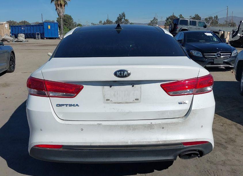 Photo 17 of 2016 Kia Optima EX (VIN 5XXGU4L36GG032444)