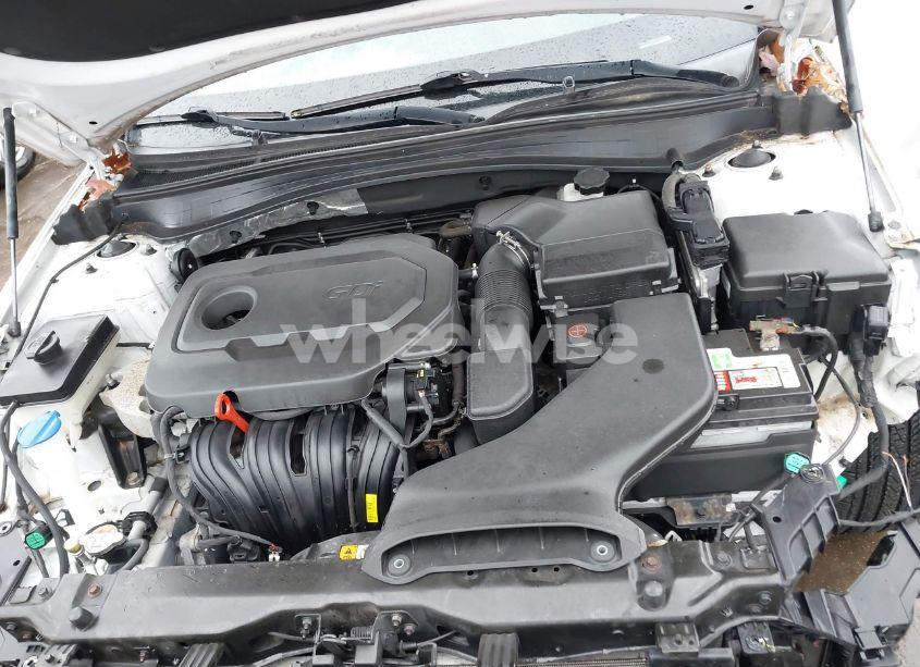 Photo 10 of 2016 Kia Optima EX (VIN 5XXGU4L36GG044156)