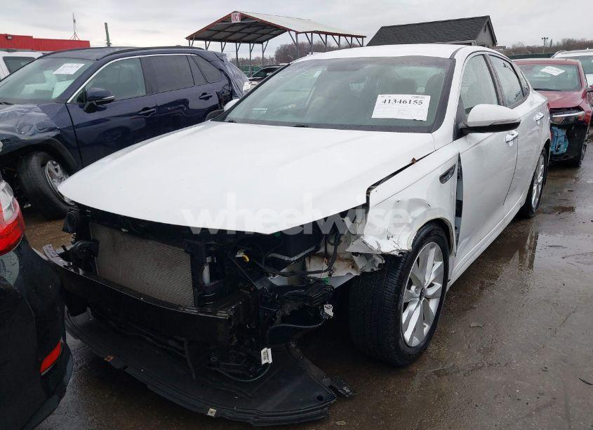 Photo 13 of 2016 Kia Optima EX (VIN 5XXGU4L36GG044156)