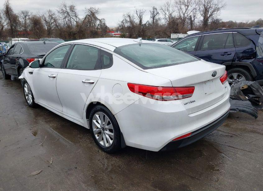 Photo 3 of 2016 Kia Optima EX (VIN 5XXGU4L36GG044156)