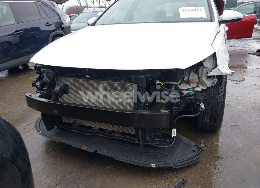 Photo 6 of 2016 Kia Optima EX (VIN 5XXGU4L36GG044156)