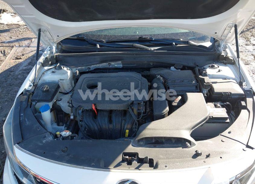 Photo 10 of 2016 Kia Optima EX (VIN 5XXGU4L36GG044173)