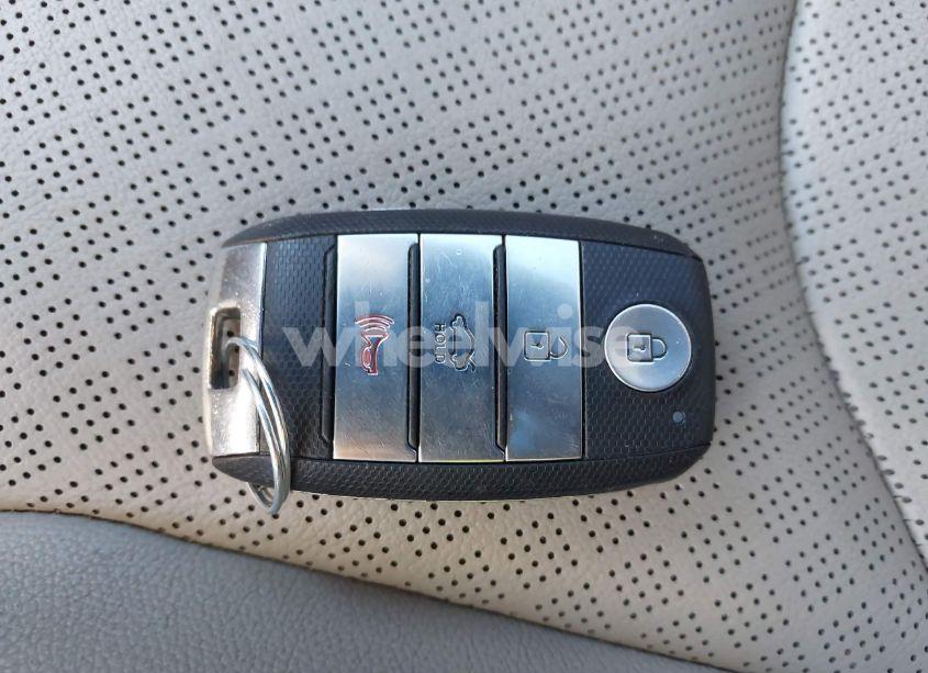 Photo 11 of 2016 Kia Optima EX (VIN 5XXGU4L36GG044173)