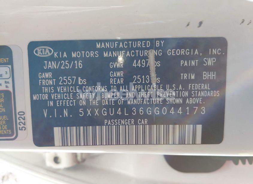Photo 9 of 2016 Kia Optima EX (VIN 5XXGU4L36GG044173)