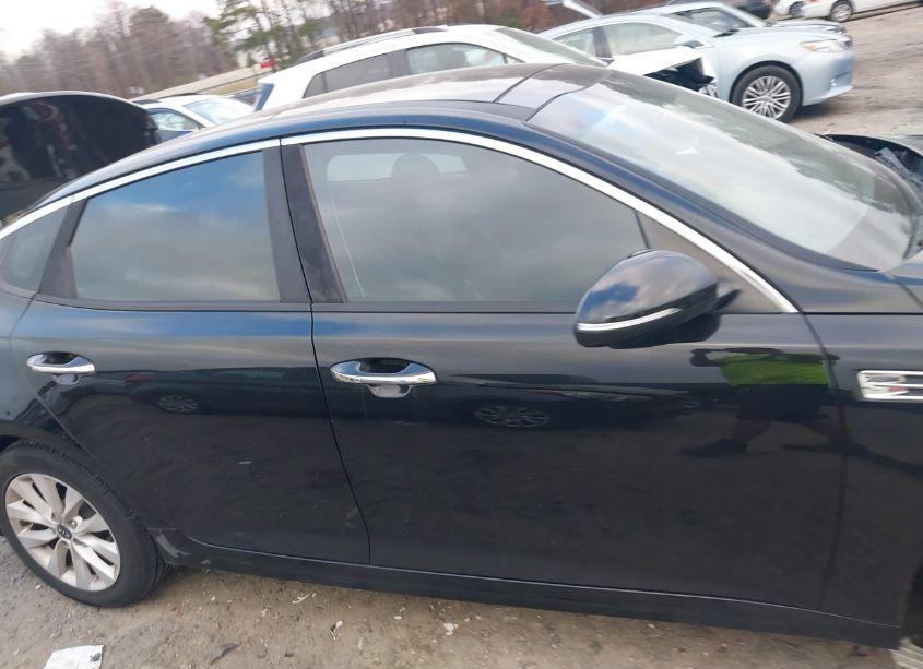 Photo 13 of 2016 Kia Optima EX (VIN 5XXGU4L36GG065976)