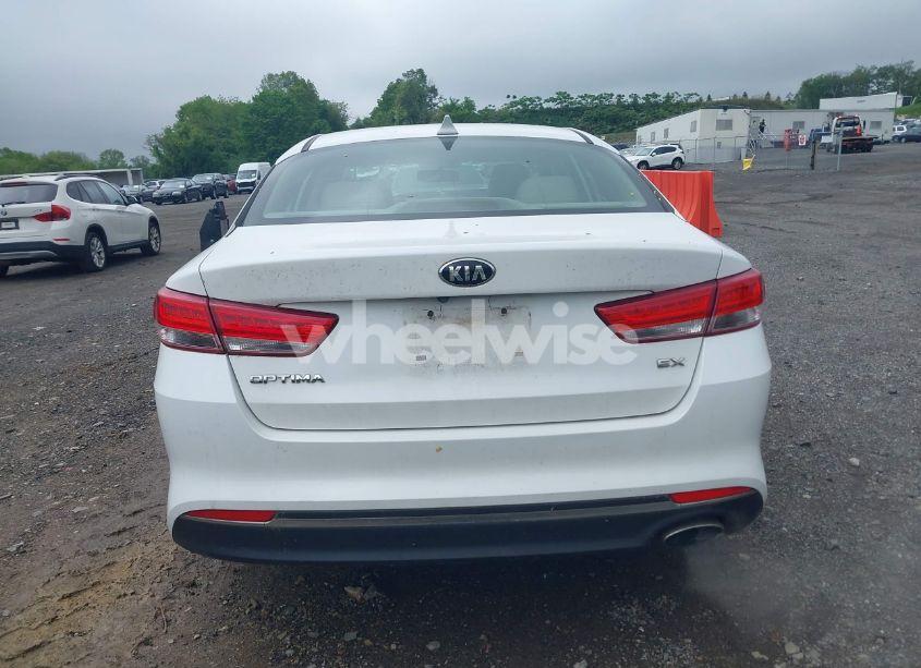 Photo 16 of 2016 Kia Optima EX (VIN 5XXGU4L36GG080140)