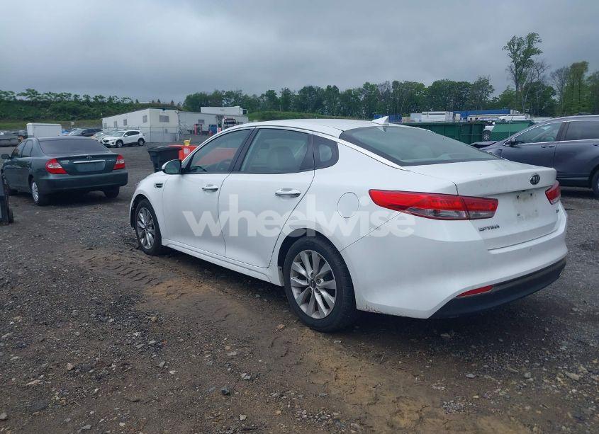 Photo 3 of 2016 Kia Optima EX (VIN 5XXGU4L36GG080140)