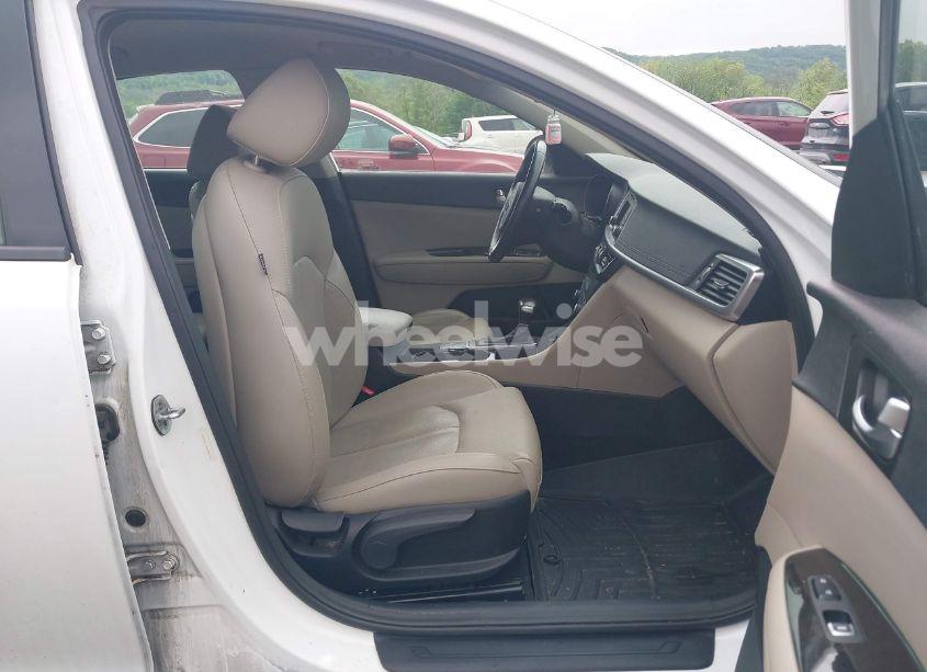 Photo 5 of 2016 Kia Optima EX (VIN 5XXGU4L36GG080140)