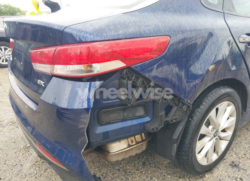 Photo 6 of 2016 Kia Optima EX (VIN 5XXGU4L36GG089906)