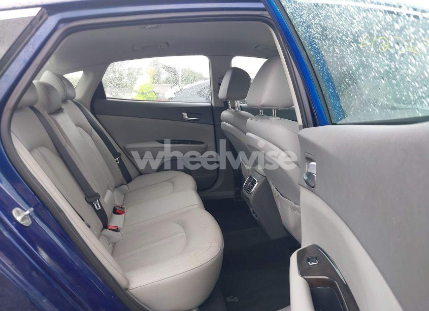 Photo 8 of 2016 Kia Optima EX (VIN 5XXGU4L36GG089906)