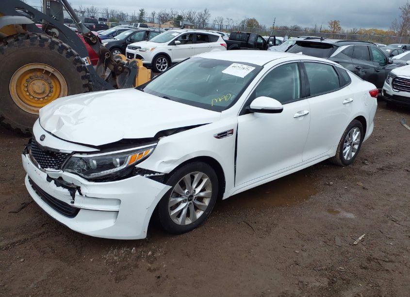 Photo 2 of 2016 Kia Optima EX (VIN 5XXGU4L36GG094801)