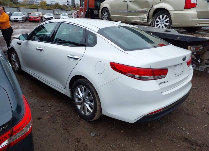 Photo 3 of 2016 Kia Optima EX (VIN 5XXGU4L36GG094801)