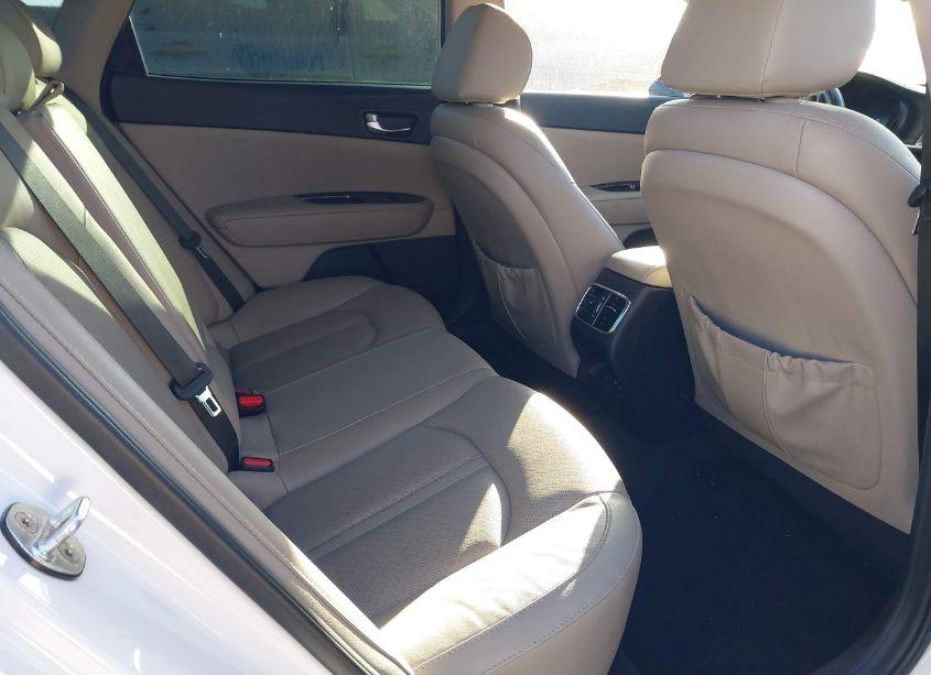 Photo 8 of 2016 Kia Optima EX (VIN 5XXGU4L36GG121186)