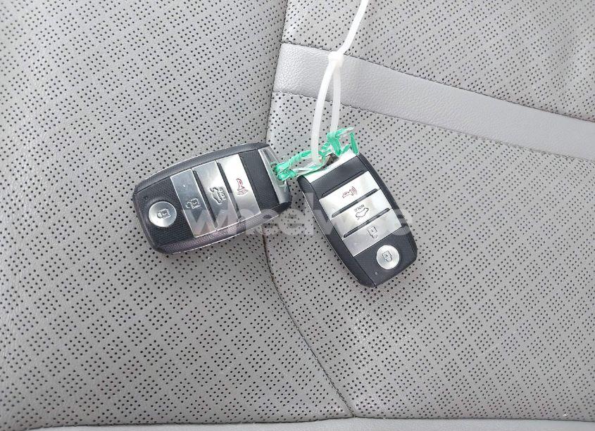 Photo 11 of 2018 Kia Optima EX (VIN 5XXGU4L36JG230318)