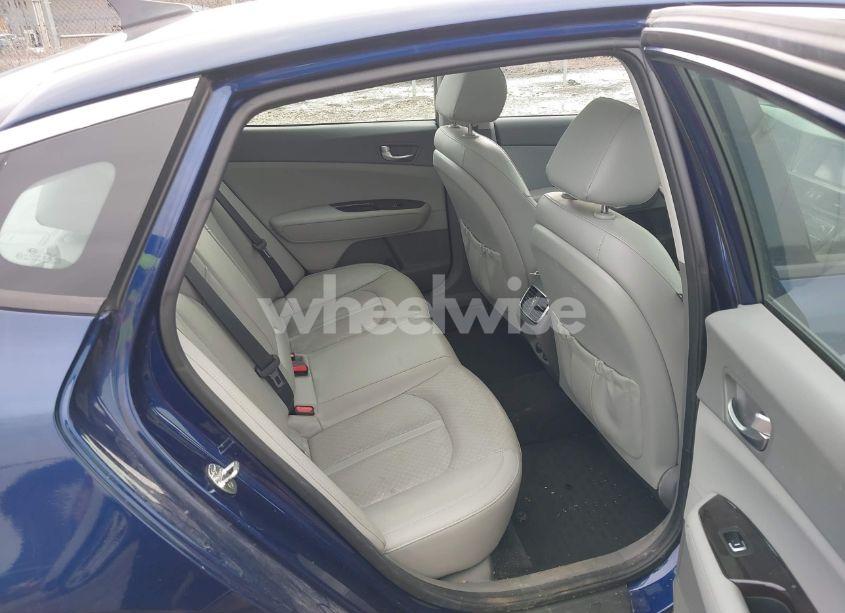 Photo 8 of 2018 Kia Optima EX (VIN 5XXGU4L36JG230318)