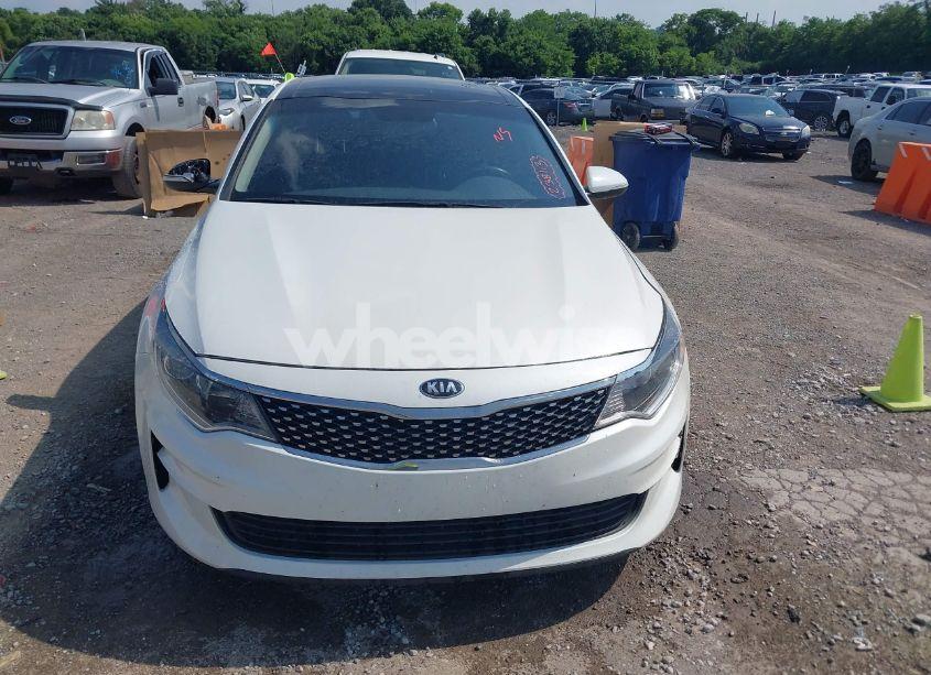 Photo 12 of 2018 Kia Optima EX (VIN 5XXGU4L36JG238113)