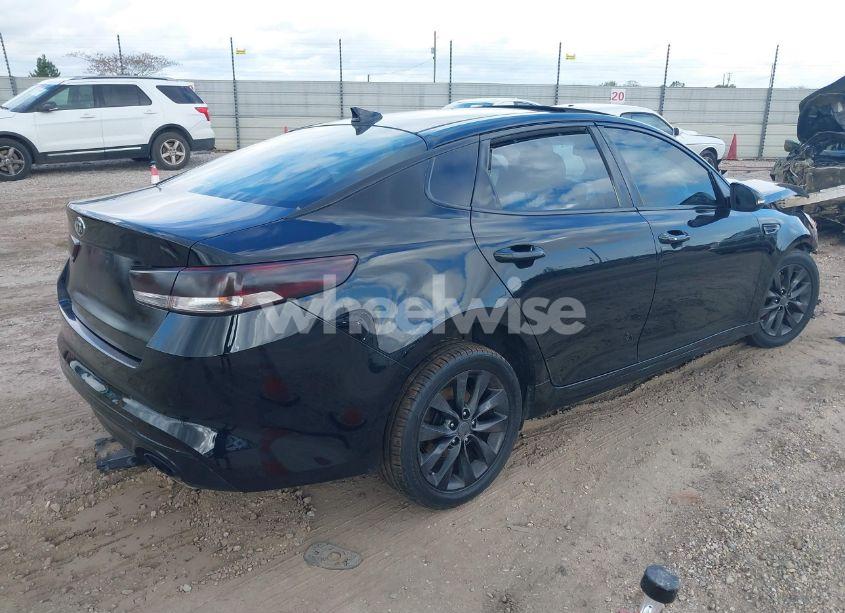 Photo 4 of 2016 Kia Optima EX (VIN 5XXGU4L37GG013305)
