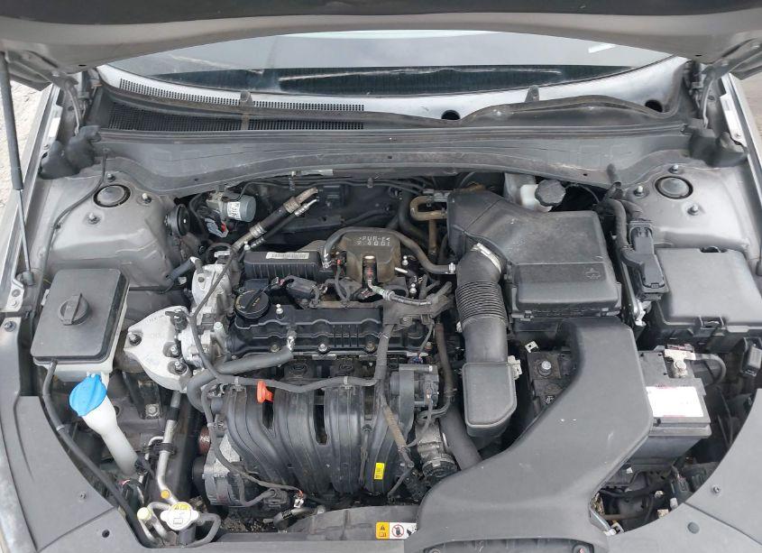 Photo 10 of 2016 Kia Optima EX (VIN 5XXGU4L37GG020934)